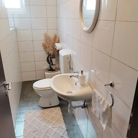 Apartment Pejic Podstrana